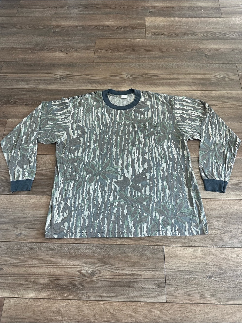 90s Vtg Realtree Woodland Faded Bark Camo Pocket Longsleeve Tee Sz L